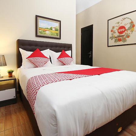 Oyo 572 Omah Gedongkuning Syariah Homestay Yogyakarta Exterior photo