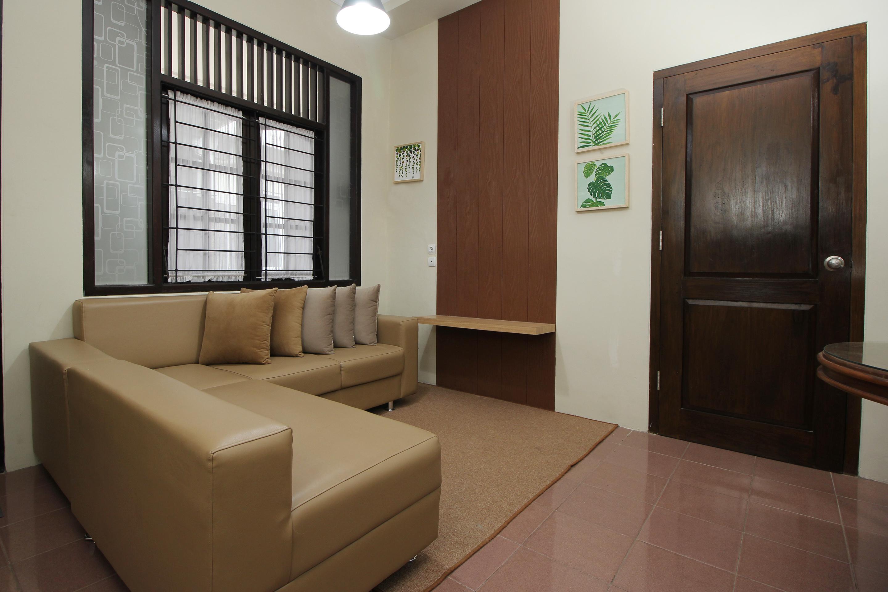 Oyo 572 Omah Gedongkuning Syariah Homestay Yogyakarta Exterior photo