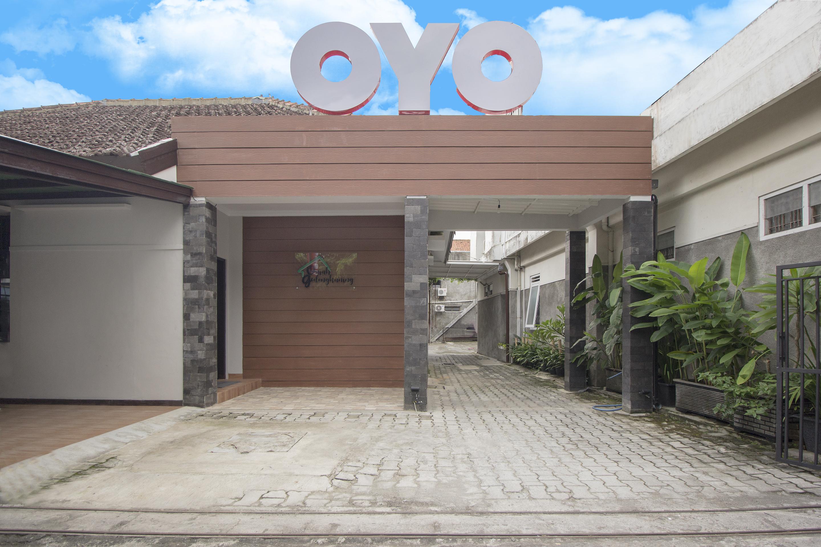 Oyo 572 Omah Gedongkuning Syariah Homestay Yogyakarta Exterior photo