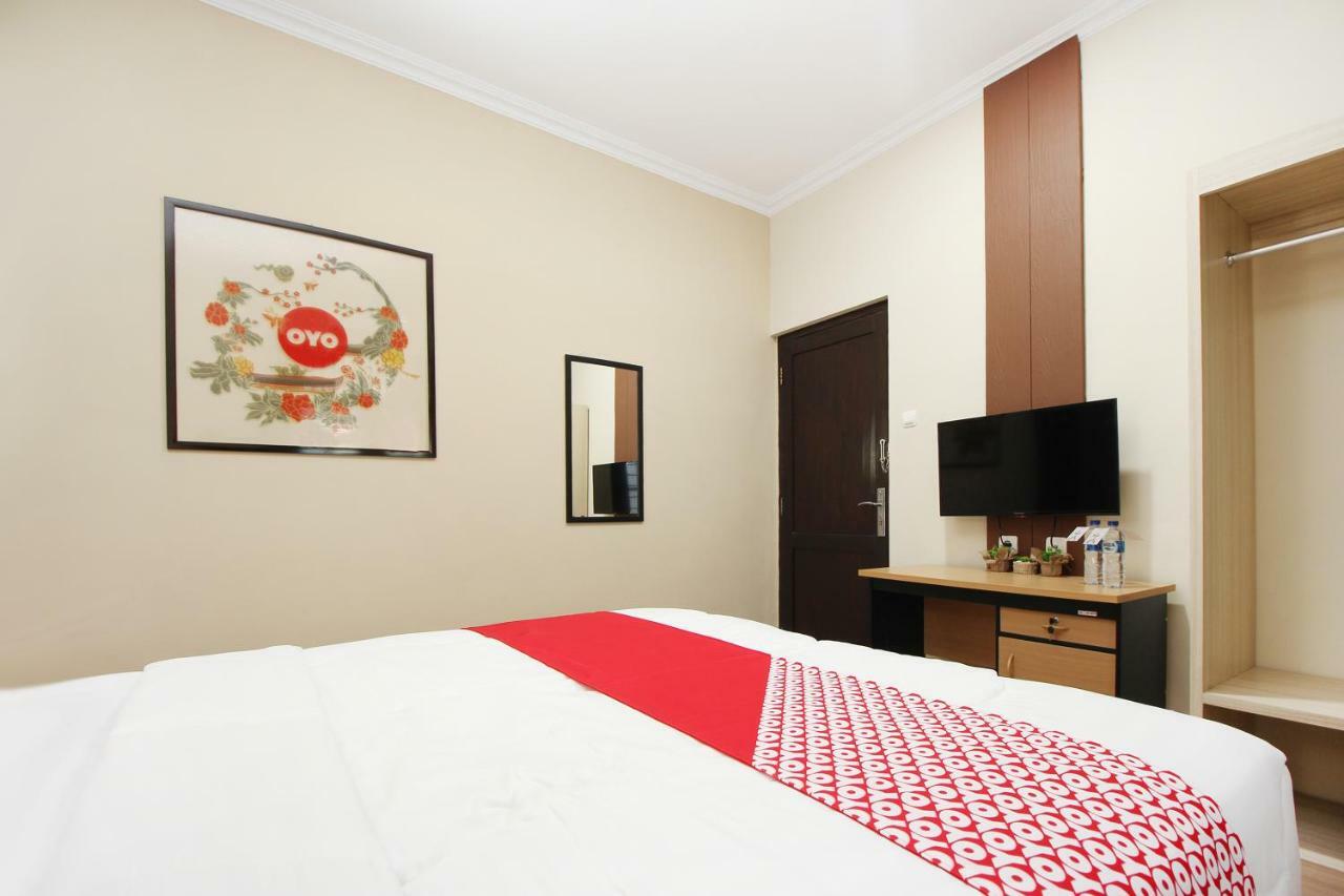 Oyo 572 Omah Gedongkuning Syariah Homestay Yogyakarta Exterior photo